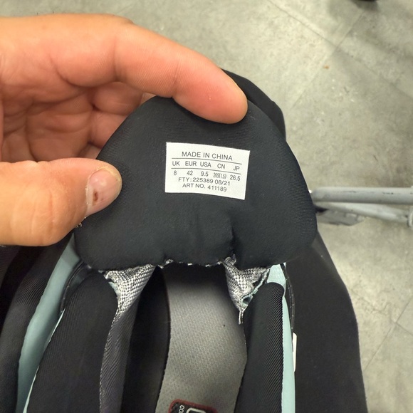 Salomon Athletic Shoes in Gray and Black - Picture 7 of 7